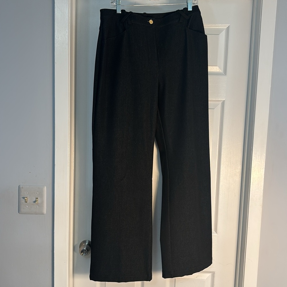 St Johns Sport Elegant Boot Cut Flare Pants in Gray. (Trouser)